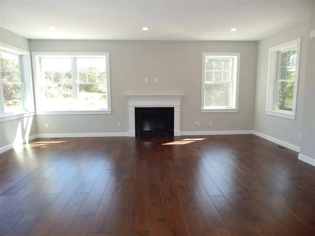 15 Lovering Road North Hampton NH 03864