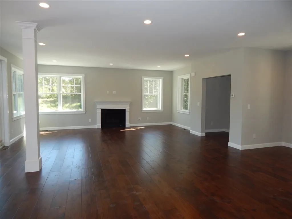 15 Lovering Road North Hampton NH 03864