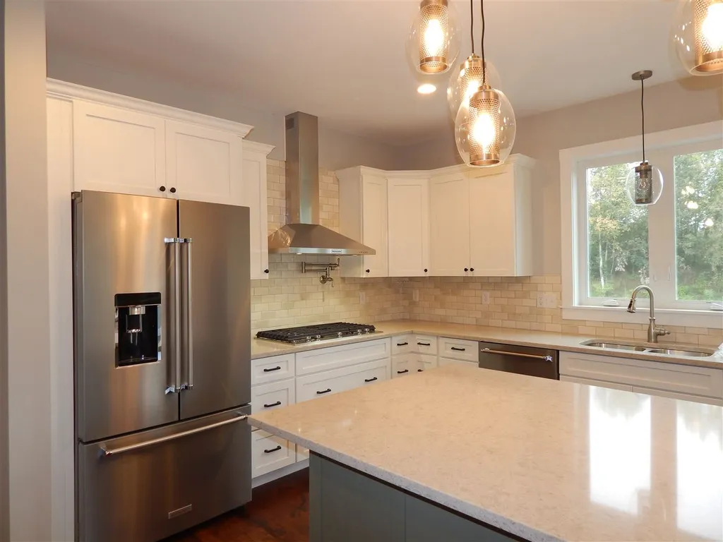 15 Lovering Road North Hampton NH 03864