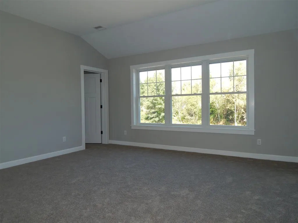 15 Lovering Road North Hampton NH 03864