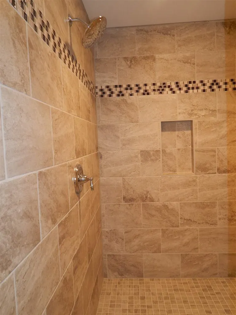 15 Lovering Road North Hampton NH 03864