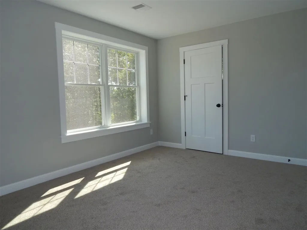 15 Lovering Road North Hampton NH 03864