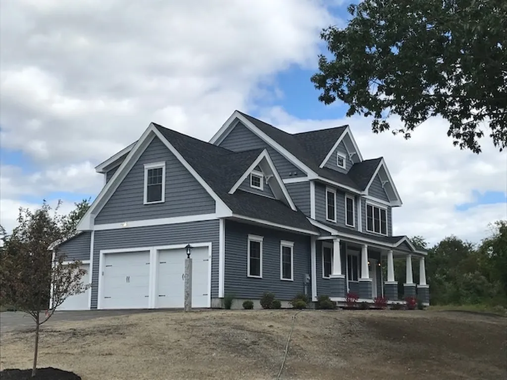 15 Lovering Road North Hampton NH 03864