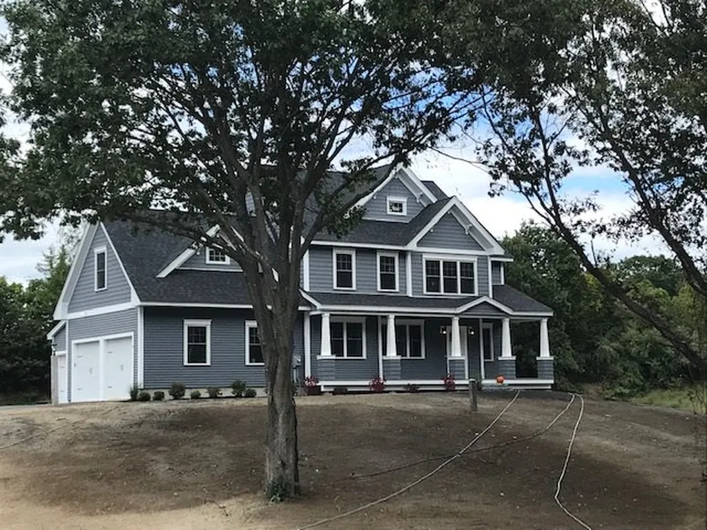 15 Lovering Road North Hampton NH 03864