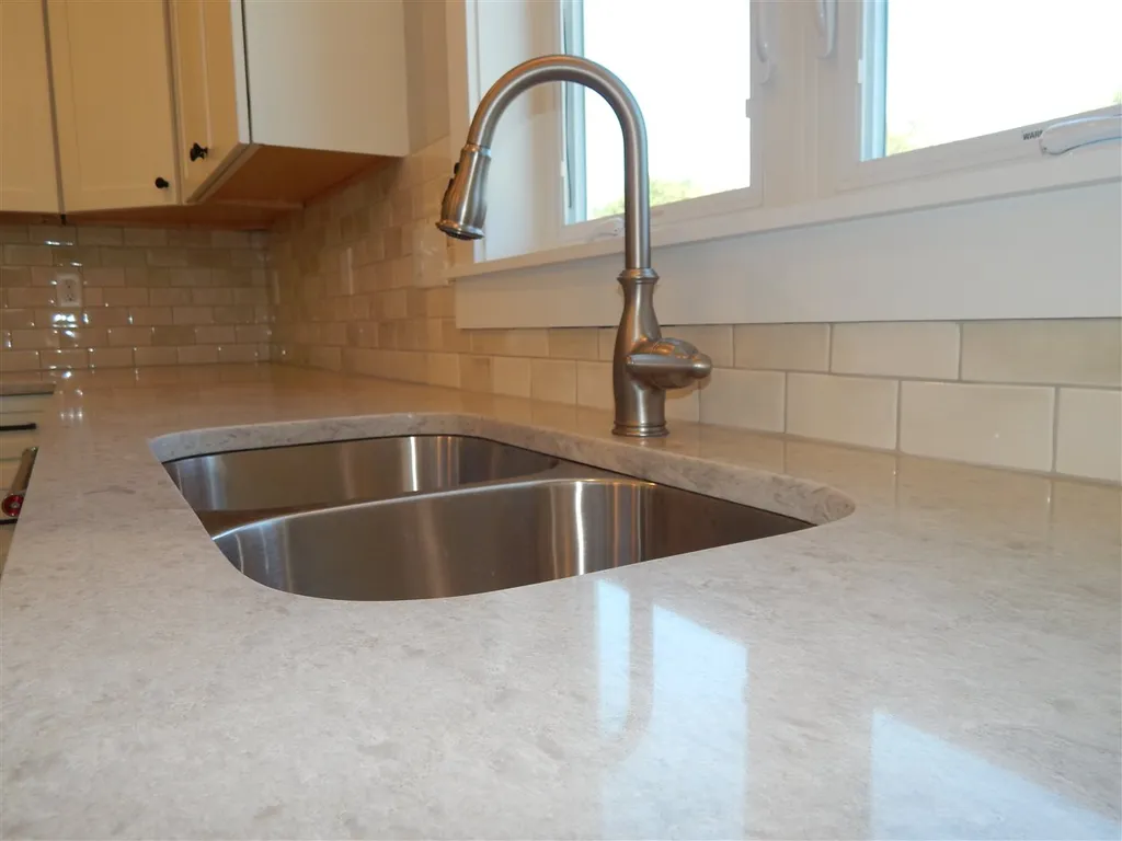 15 Lovering Road North Hampton NH 03864