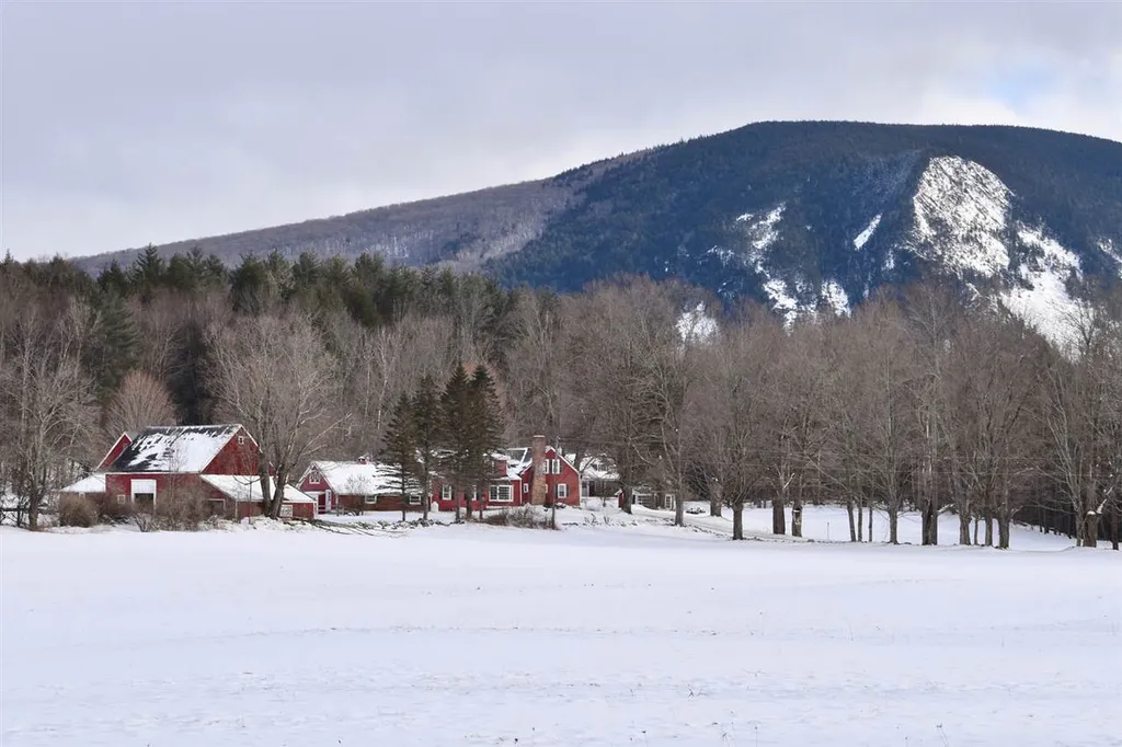 75 Roaring Brook Lane Wallingford VT 05773