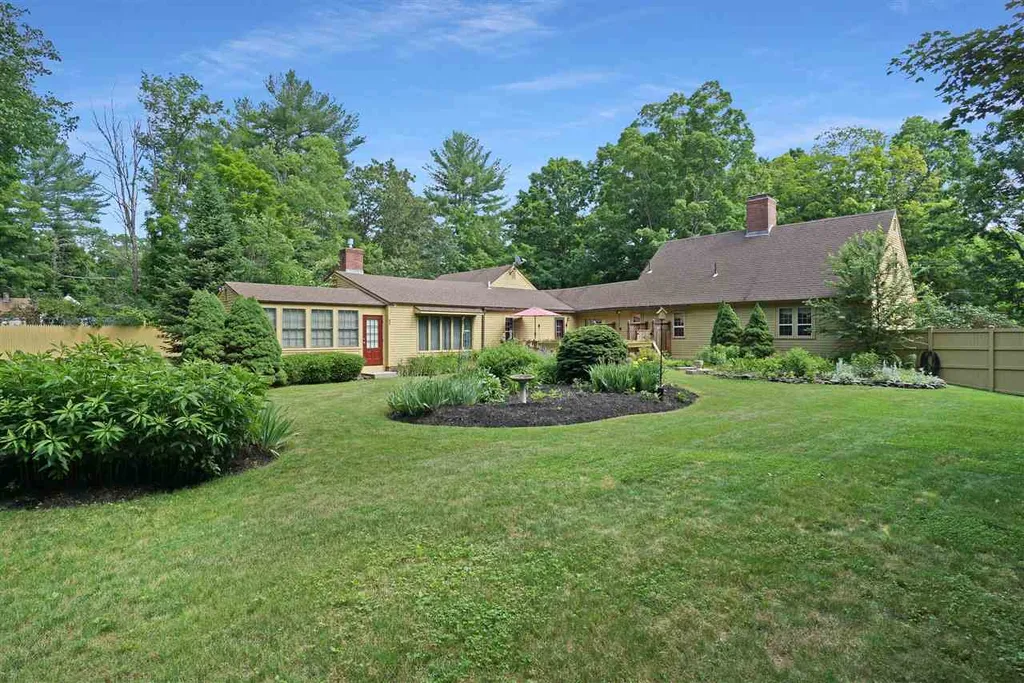 21 Meetinghouse Hill Road Brookline NH 03033