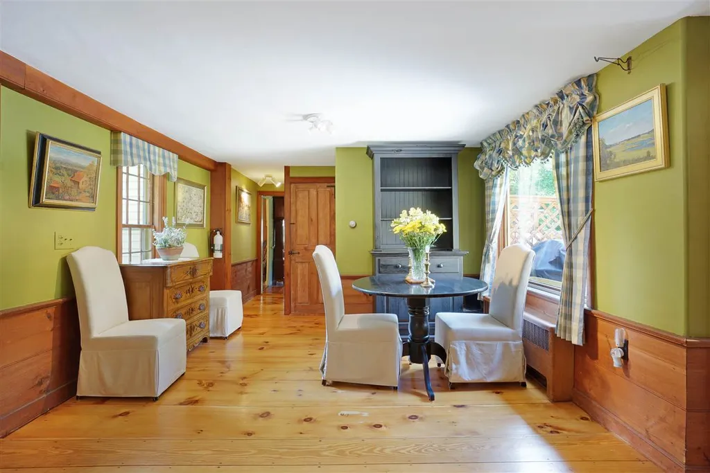 21 Meetinghouse Hill Road Brookline NH 03033