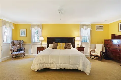 21 Meetinghouse Hill Road Brookline NH 03033