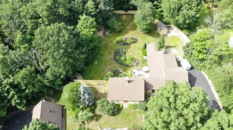 21 Meetinghouse Hill Road Brookline NH 03033