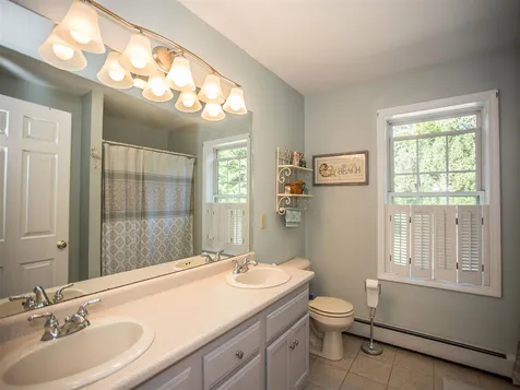 70 Old Greenfield Road Peterborough NH 03458