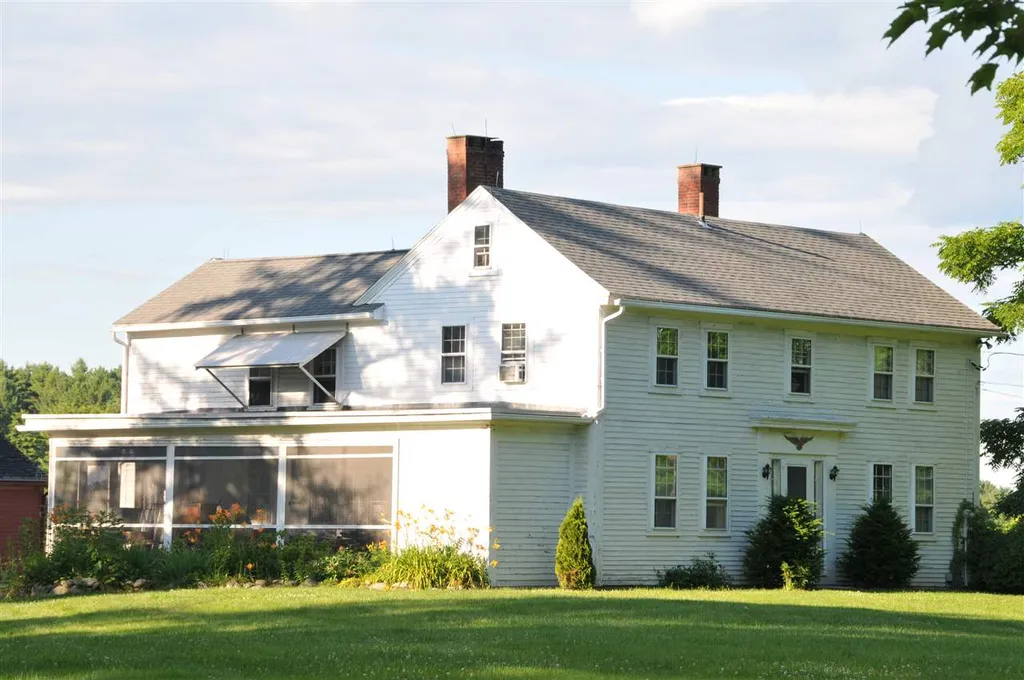 124 Baer Road Rollinsford NH 03869