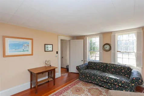 124 Baer Road Rollinsford NH 03869