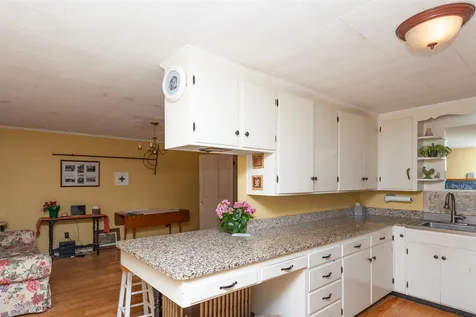 124 Baer Road Rollinsford NH 03869