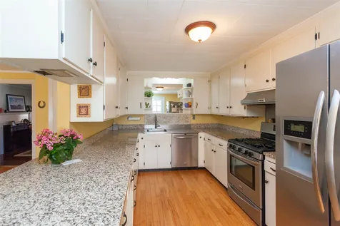 124 Baer Road Rollinsford NH 03869