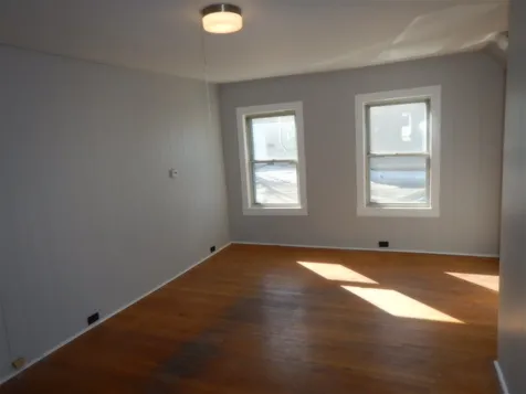92 Ledge Street Nashua NH 03060