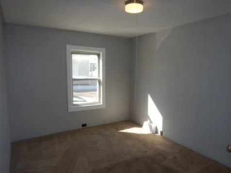 92 Ledge Street Nashua NH 03060