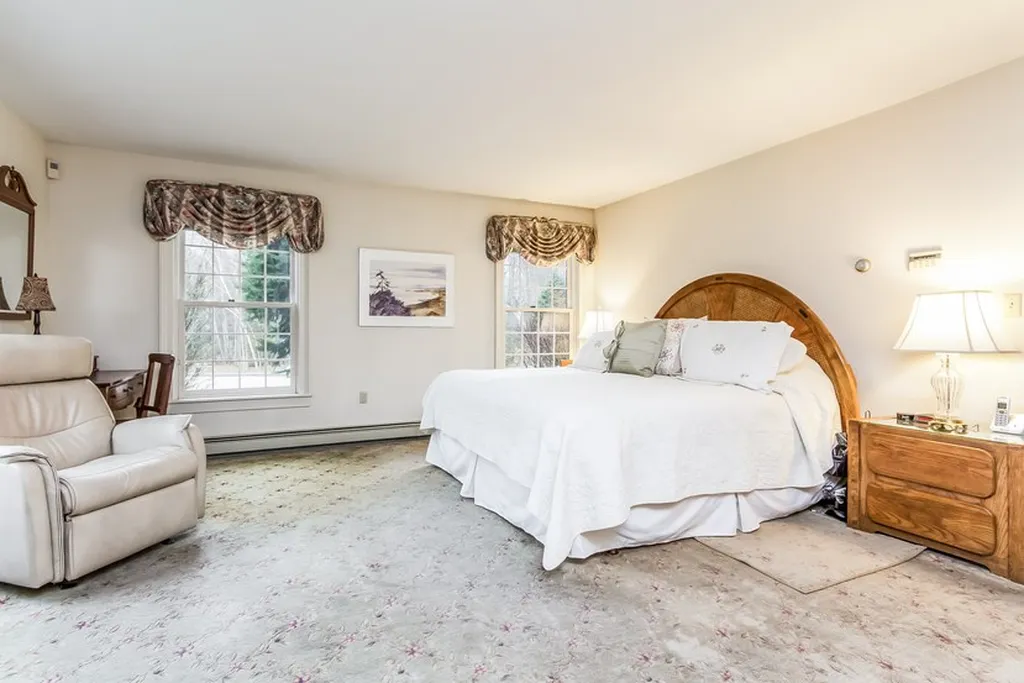 5 Ridgewood Lane Concord NH 03301