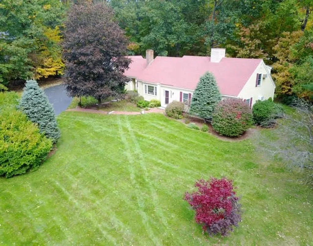 5 Ridgewood Lane Concord NH 03301