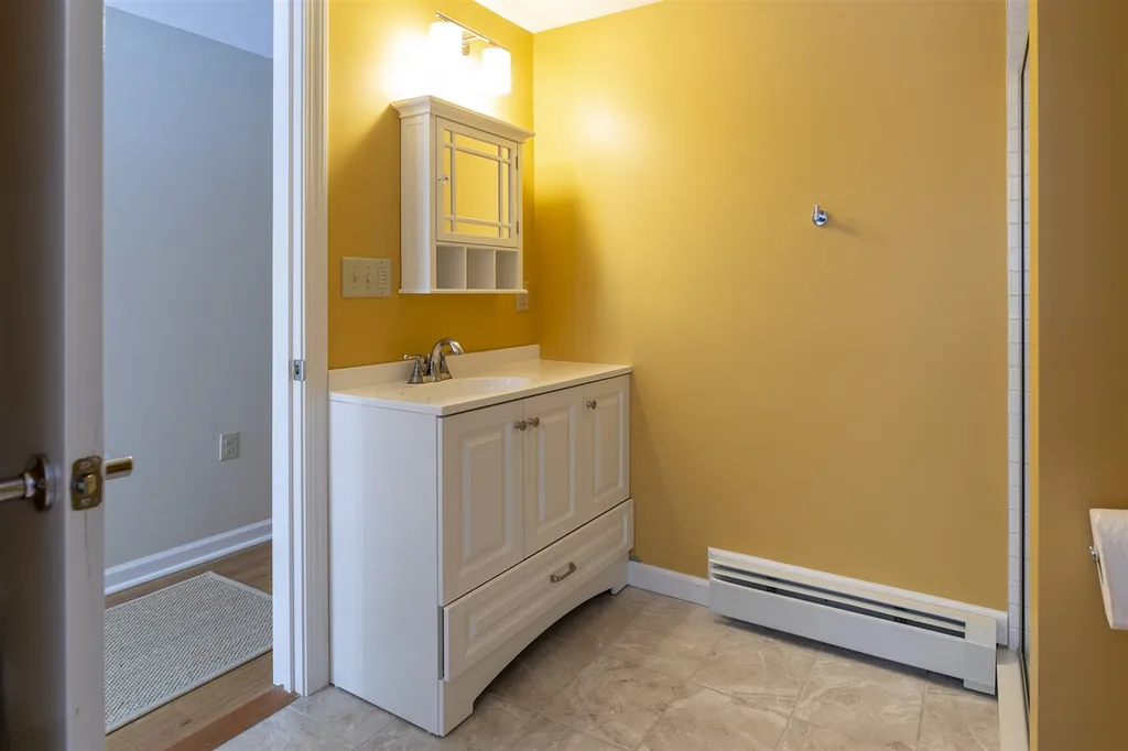 456 Indian Pond Road Orford NH 03777
