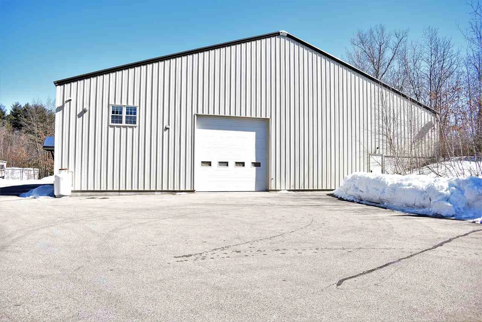8 Continental Drive Exeter NH 03833