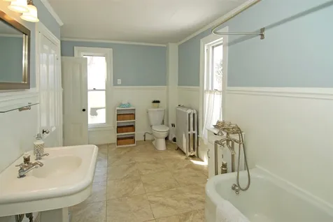 20 Noble Street Somersworth NH 03878-2621