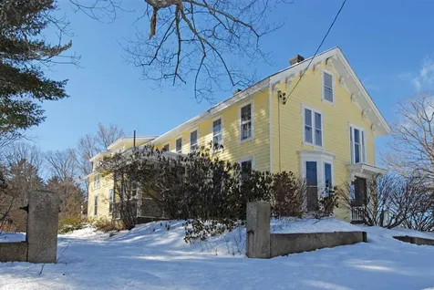 20 Noble Street Somersworth NH 03878-2621