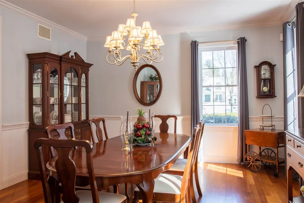 21 Stonegate Lane Shelburne VT 05482