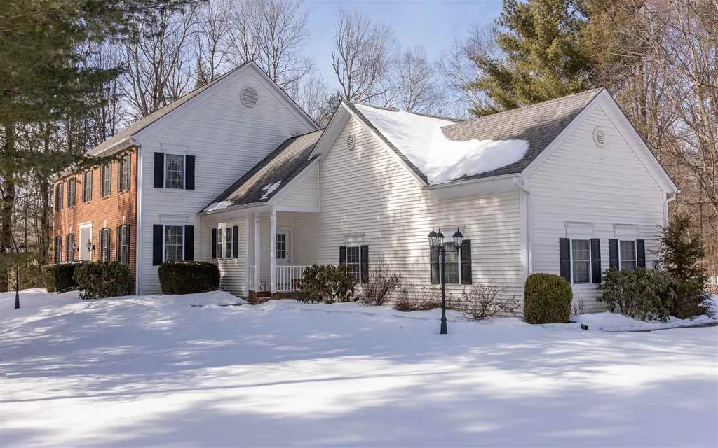 21 Stonegate Lane Shelburne VT 05482