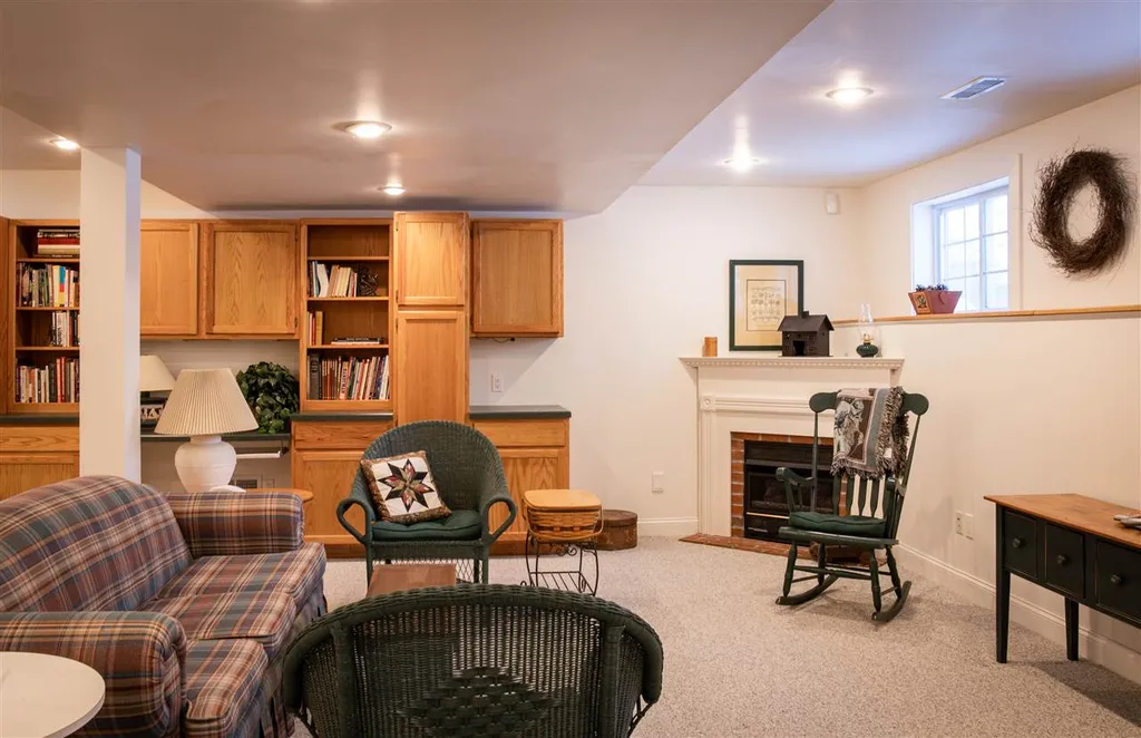21 Stonegate Lane Shelburne VT 05482