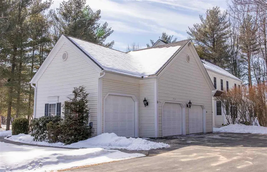 21 Stonegate Lane Shelburne VT 05482