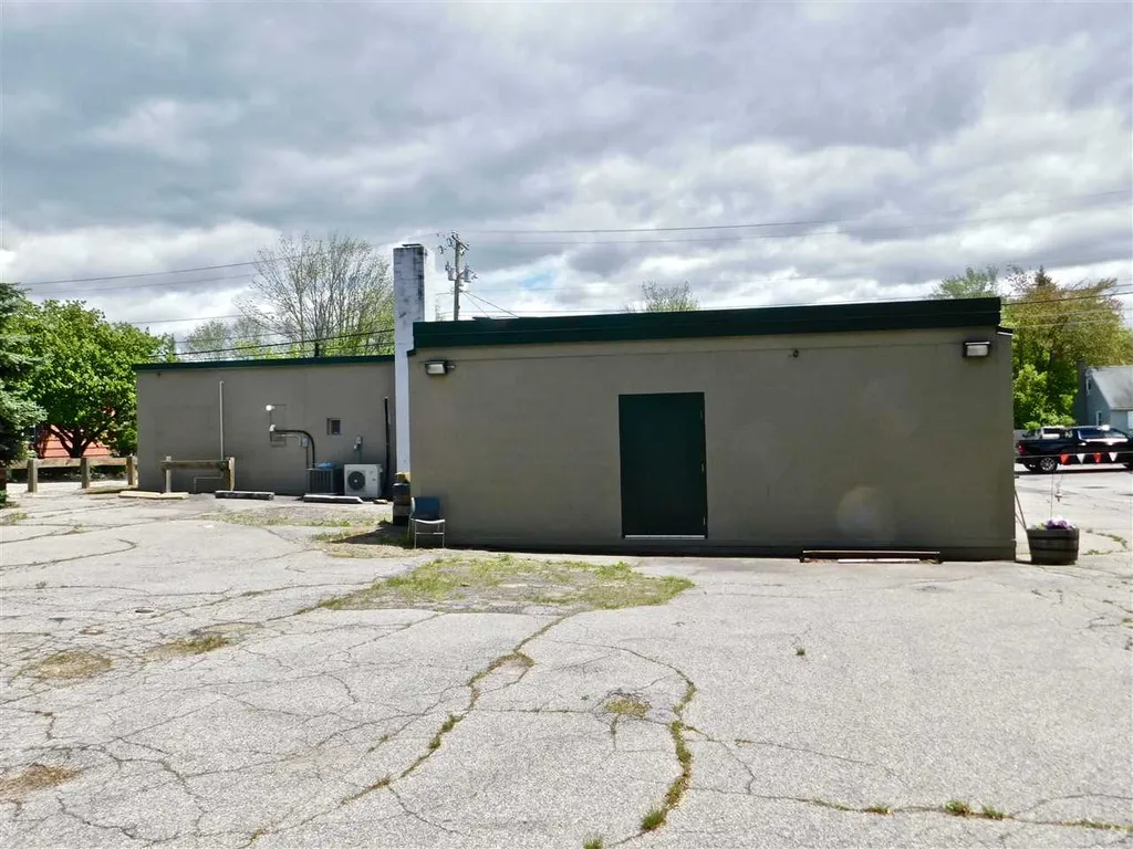 1442 Candia Road Manchester NH 03109