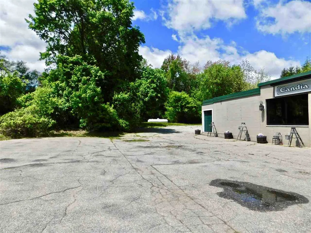 1442 Candia Road Manchester NH 03109