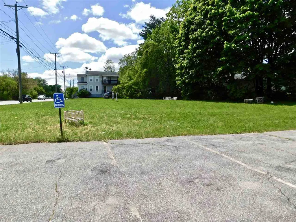 1442 Candia Road Manchester NH 03109