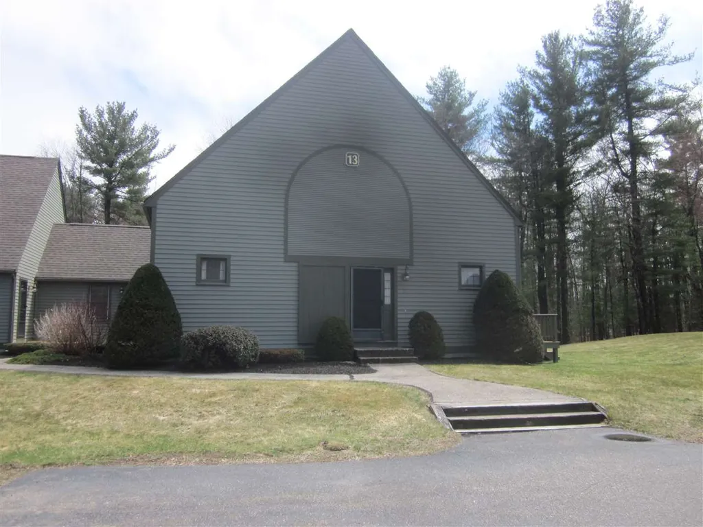 78 Montrose Drive Stratham NH 03885