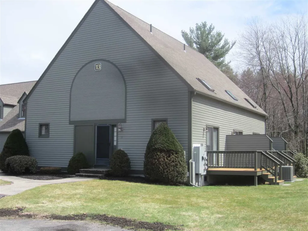 78 Montrose Drive Stratham NH 03885
