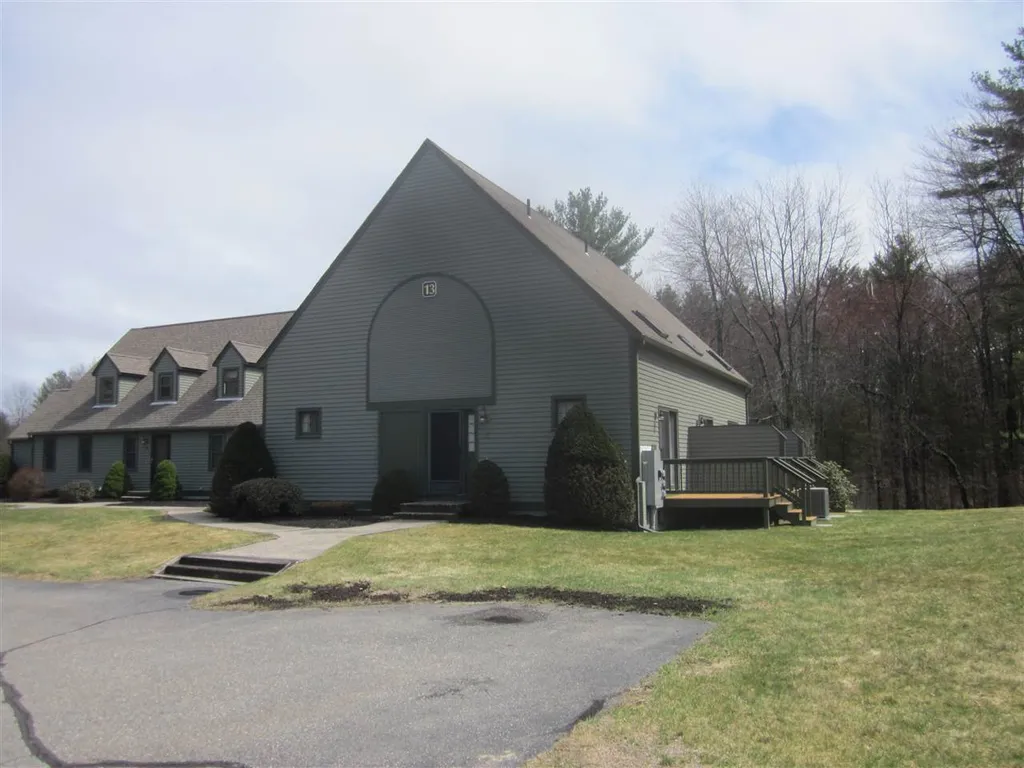 78 Montrose Drive Stratham NH 03885