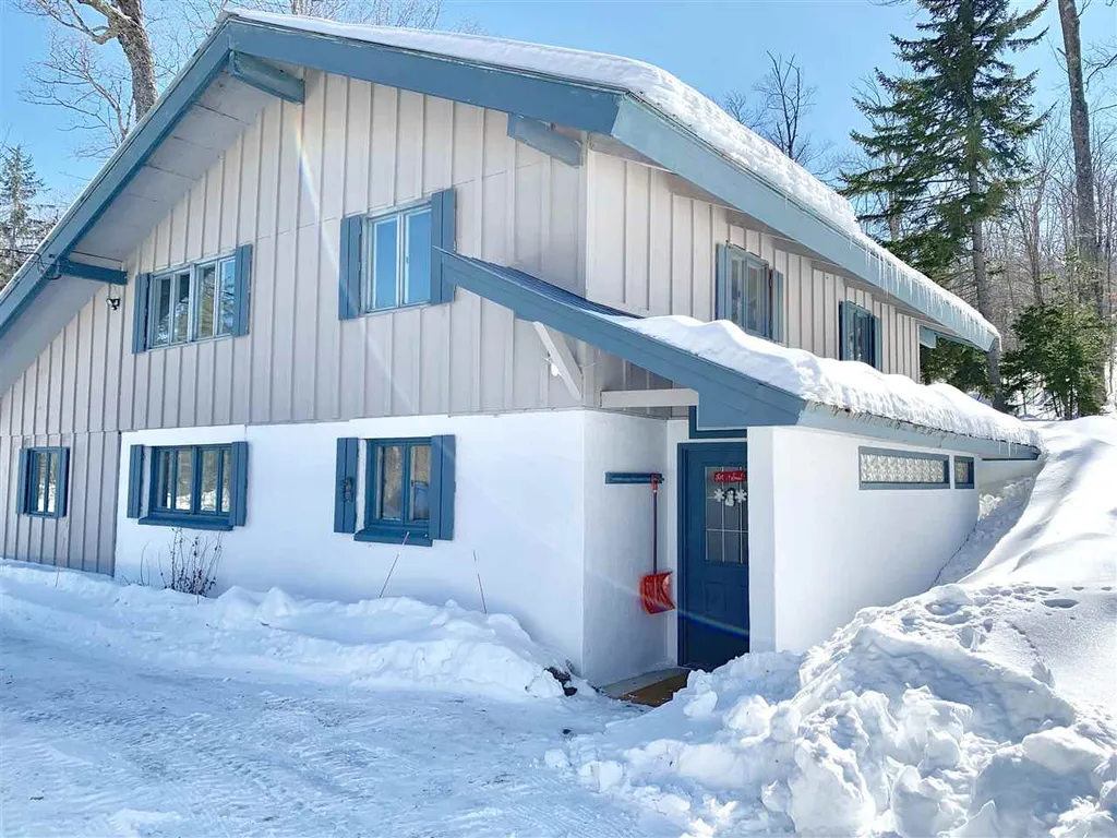 6 Quarter Mile Road Winhall VT 05340