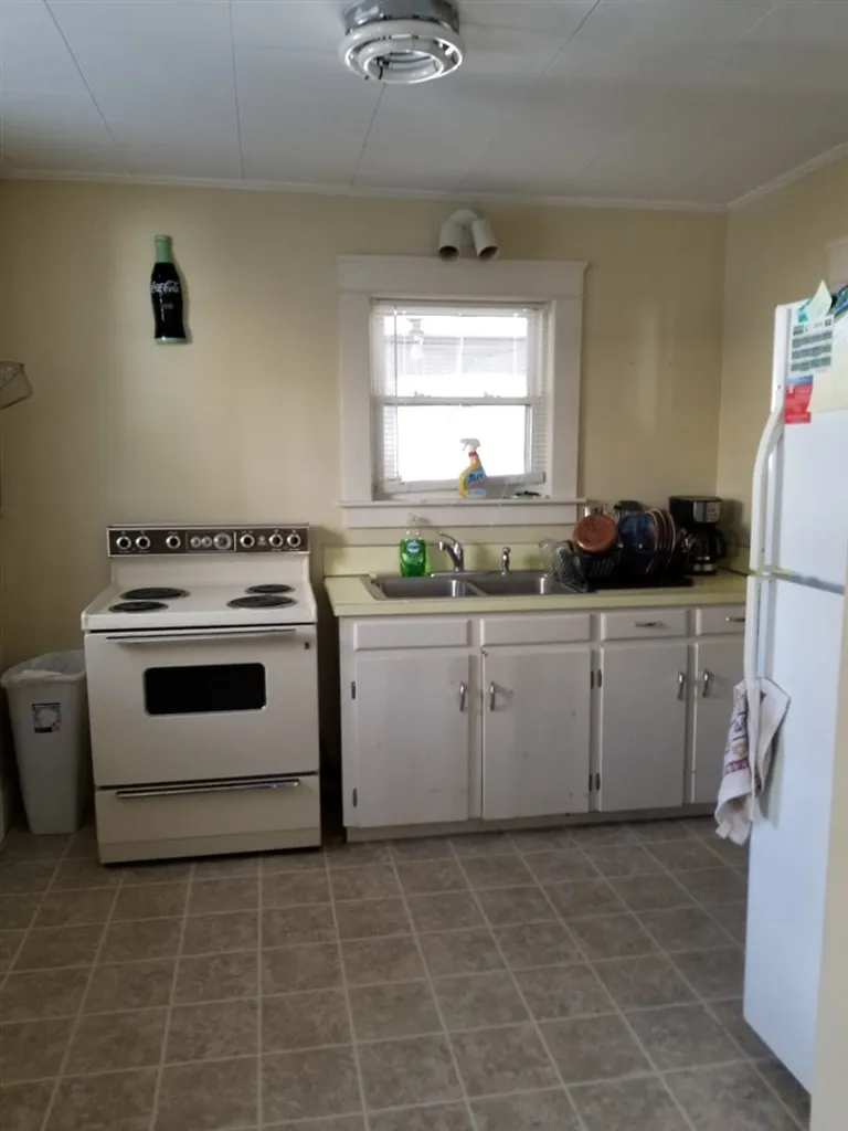5 Beechmont Street Claremont NH 03743