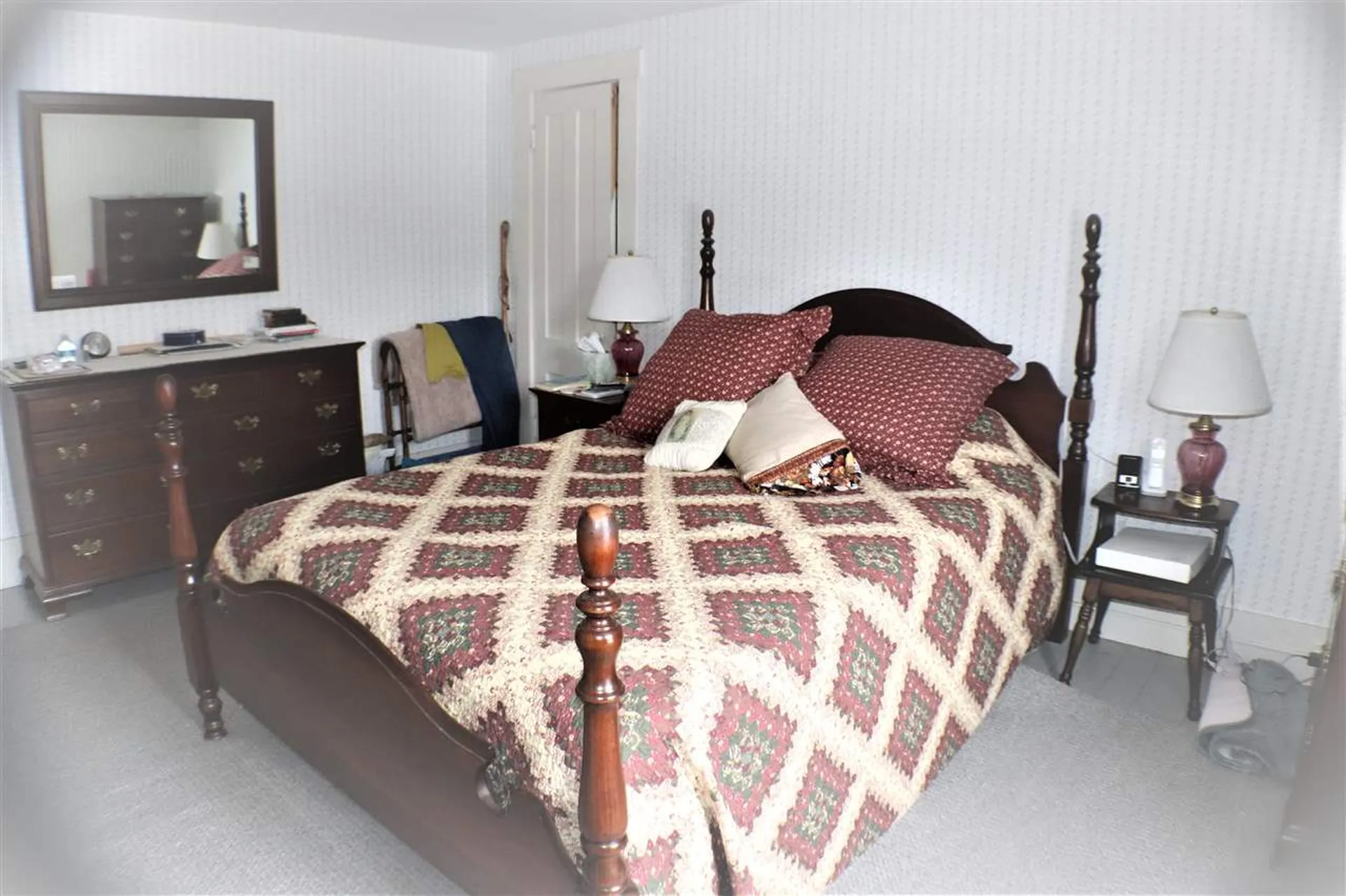 226 West Main Street Hillsborough NH 03244