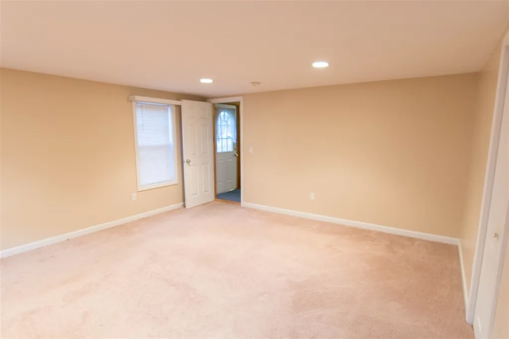 66 Pembroke Road Concord NH 03301