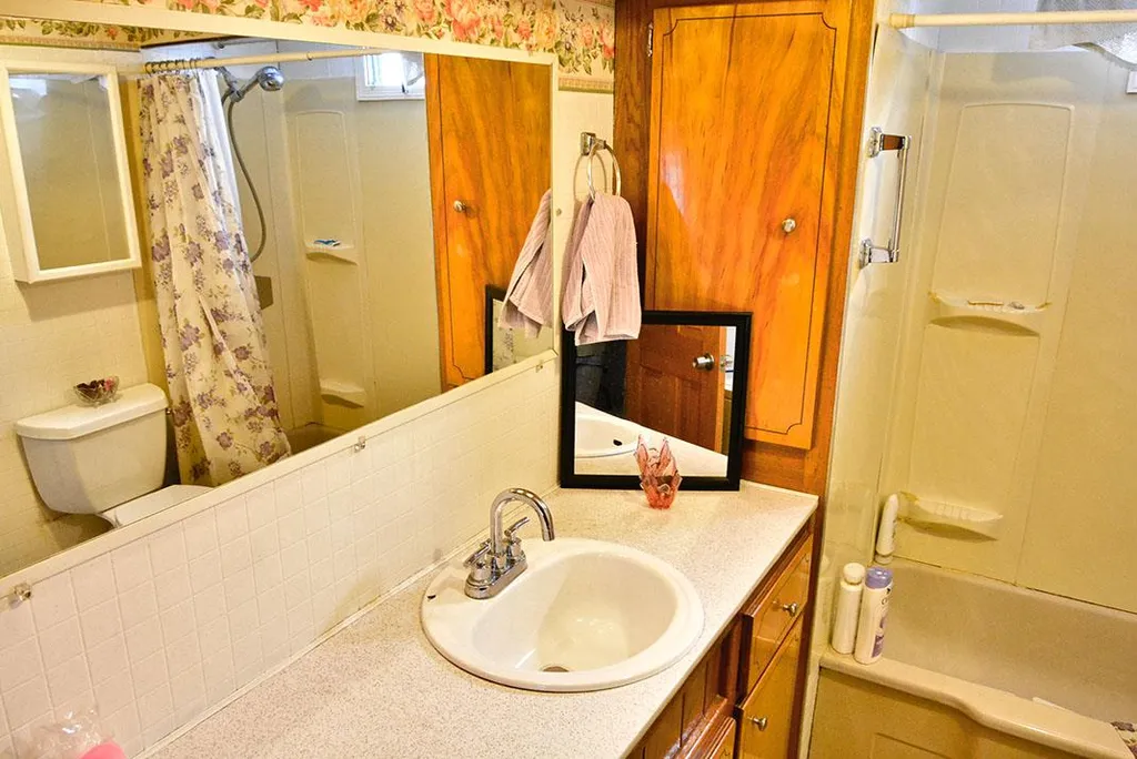 10 Oak Hill Drive Hampstead NH 03841
