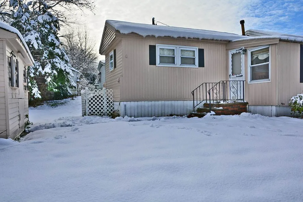 10 Oak Hill Drive Hampstead NH 03841
