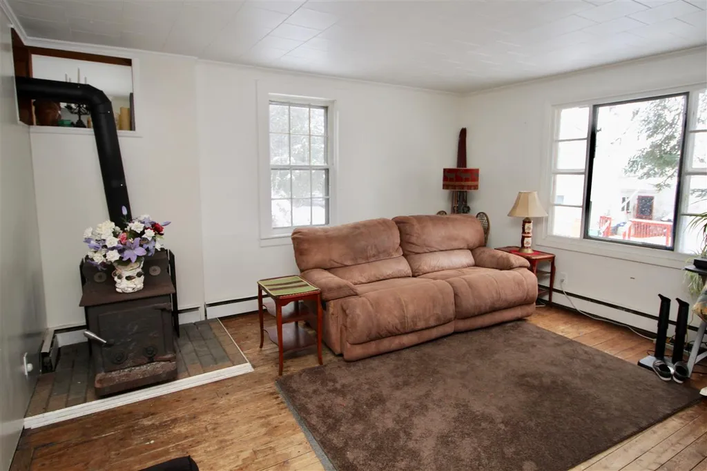 23 Green Square Proctor VT 05765