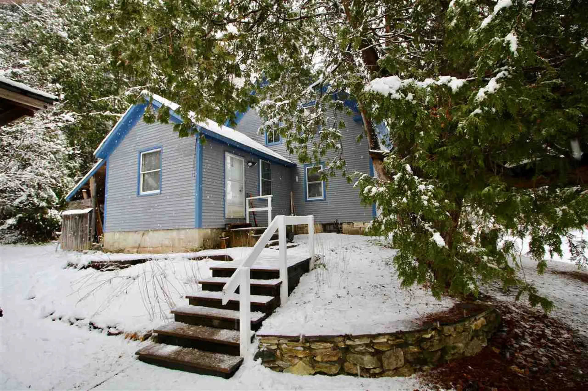 23 Green Square Proctor VT 05765