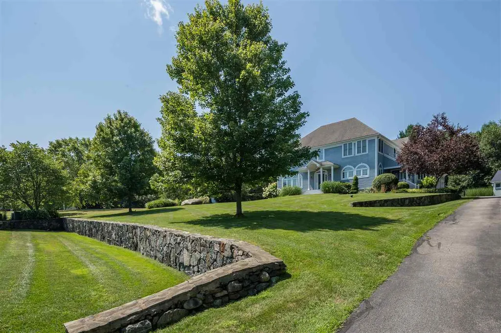 4 Seavey Pasture Road Stratham NH 03885