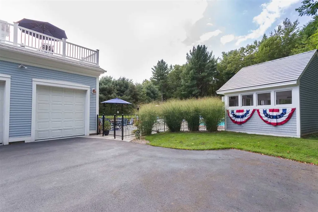 4 Seavey Pasture Road Stratham NH 03885