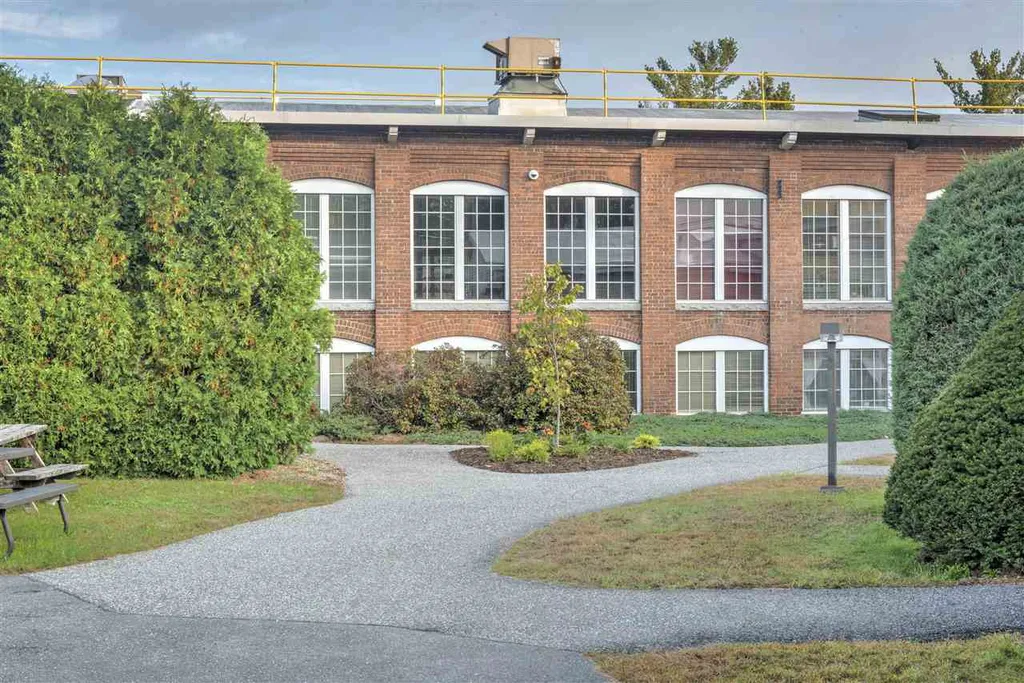 69 Island Street Keene NH 03431