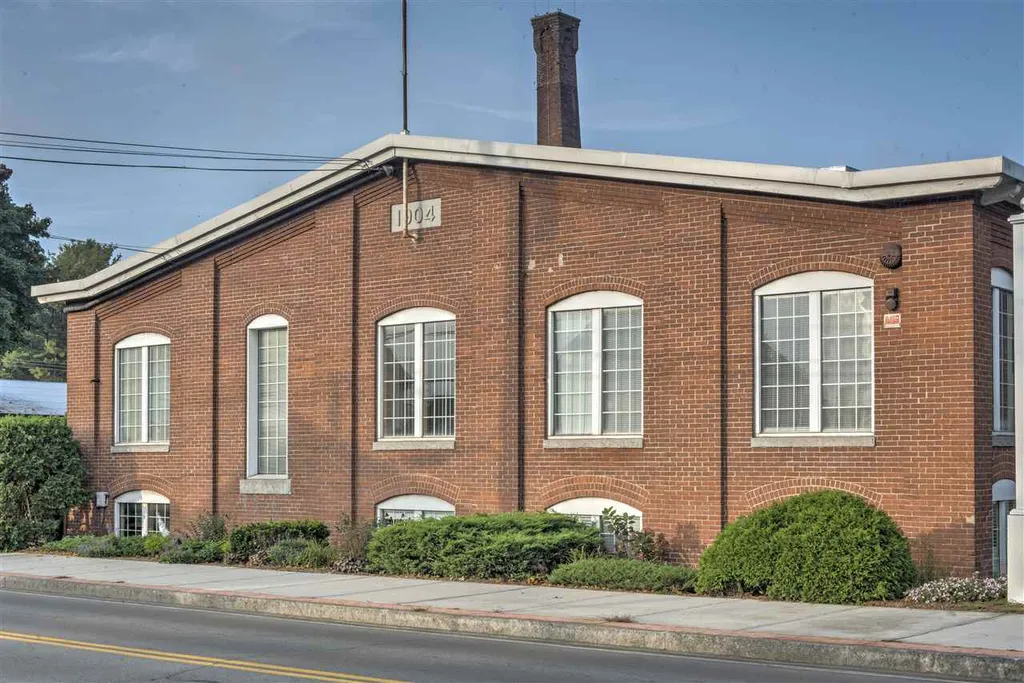 69 Island Street Keene NH 03431