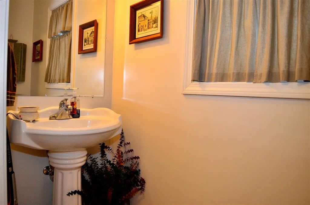 32 Diane Lane Colchester VT 05446